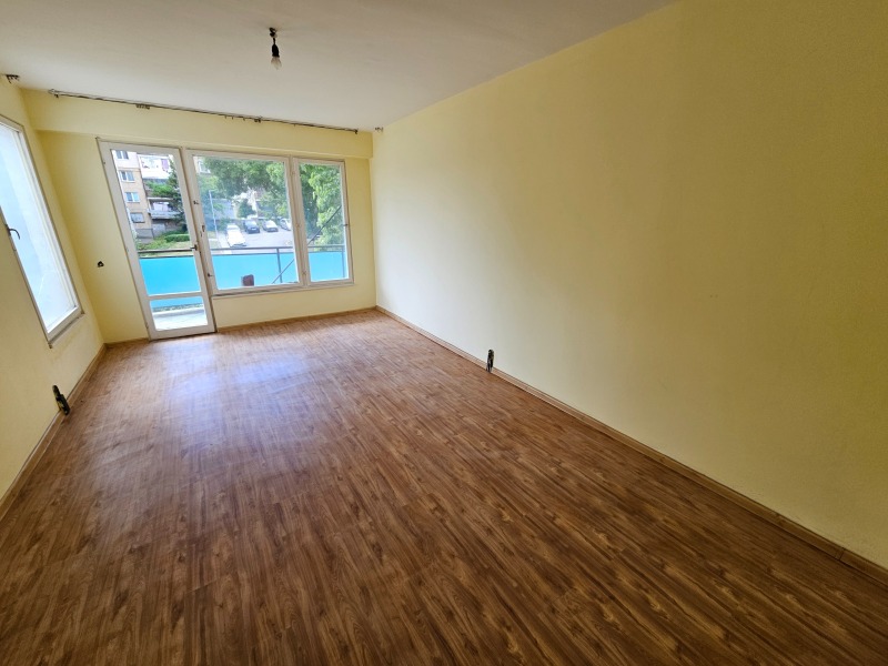 Продава  2-стаен, град Разград, Орел •  115 000 лв. • ID 73125008 — holmes.bg - [1] 