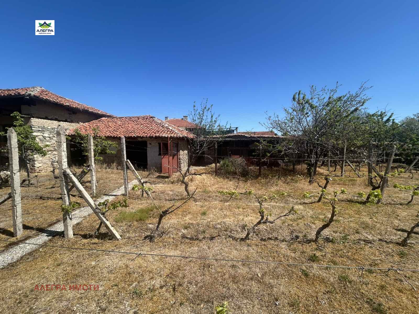 Продава КЪЩА, с. Виноградец, област Пазарджик, снимка 2 - Къщи - 54367510