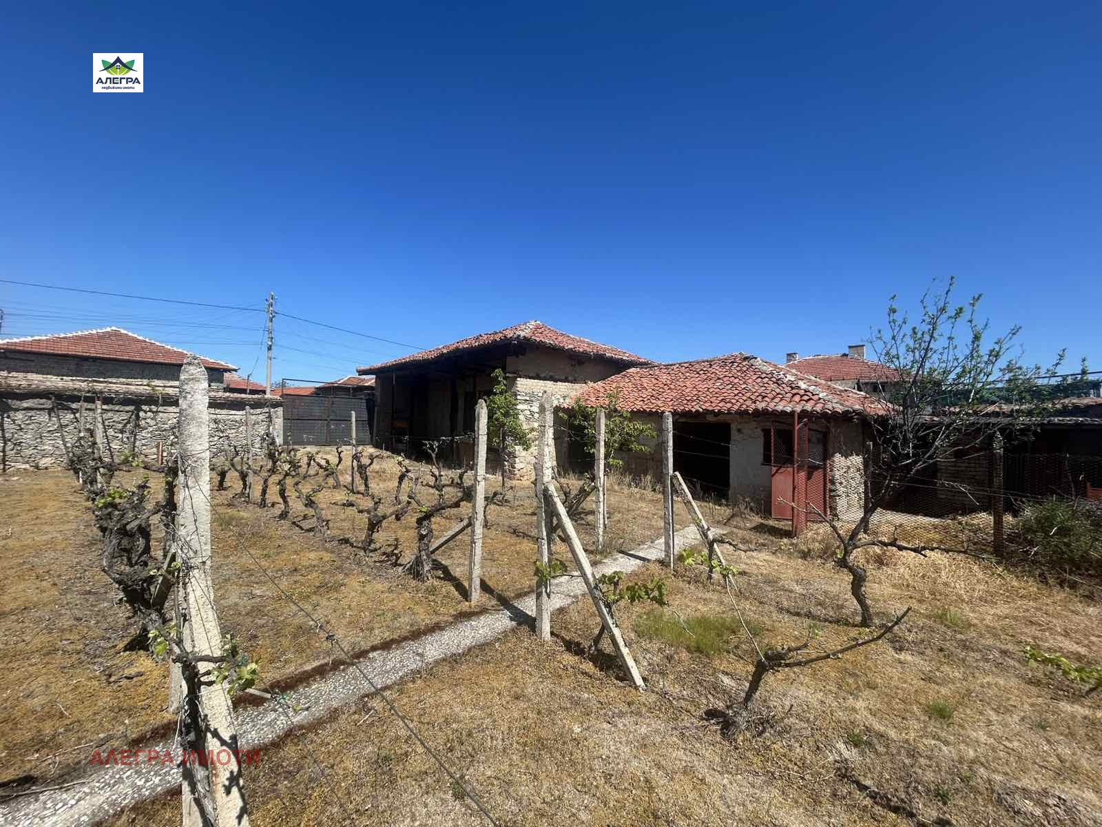 Продава КЪЩА, с. Виноградец, област Пазарджик