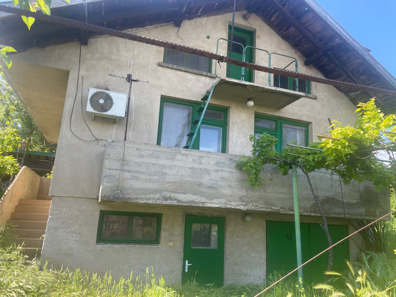 Продава КЪЩА, с. Червена вода, област Русе