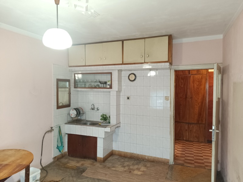 Продава 4-СТАЕН в град Стара Загора, Център - 128 кв.м / 128 000 € » 250 346.24 лв., СТАНДАРТ