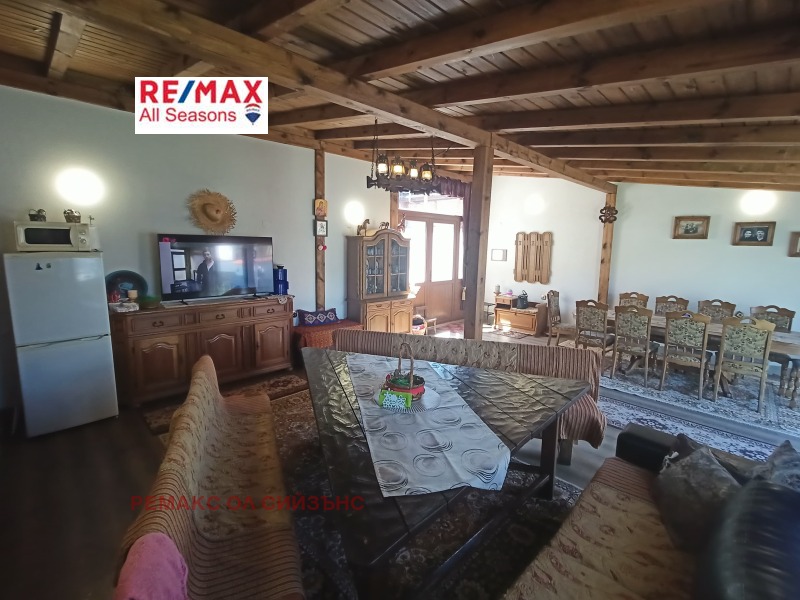 Продава КЪЩА в област Благоевград, гр. Разлог - 185 кв.м / 350 000 € » 684 540.50 лв., РЕМАКС ОЛ СИЙЗЪНС