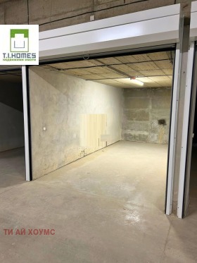 ГАРАЖ, ПАРКОМЯСТО, 20 m2