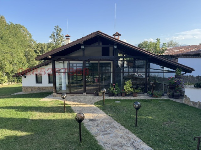 Продава КЪЩА, с. Орешак, област Ловеч, снимка 3 - Къщи - 55879606