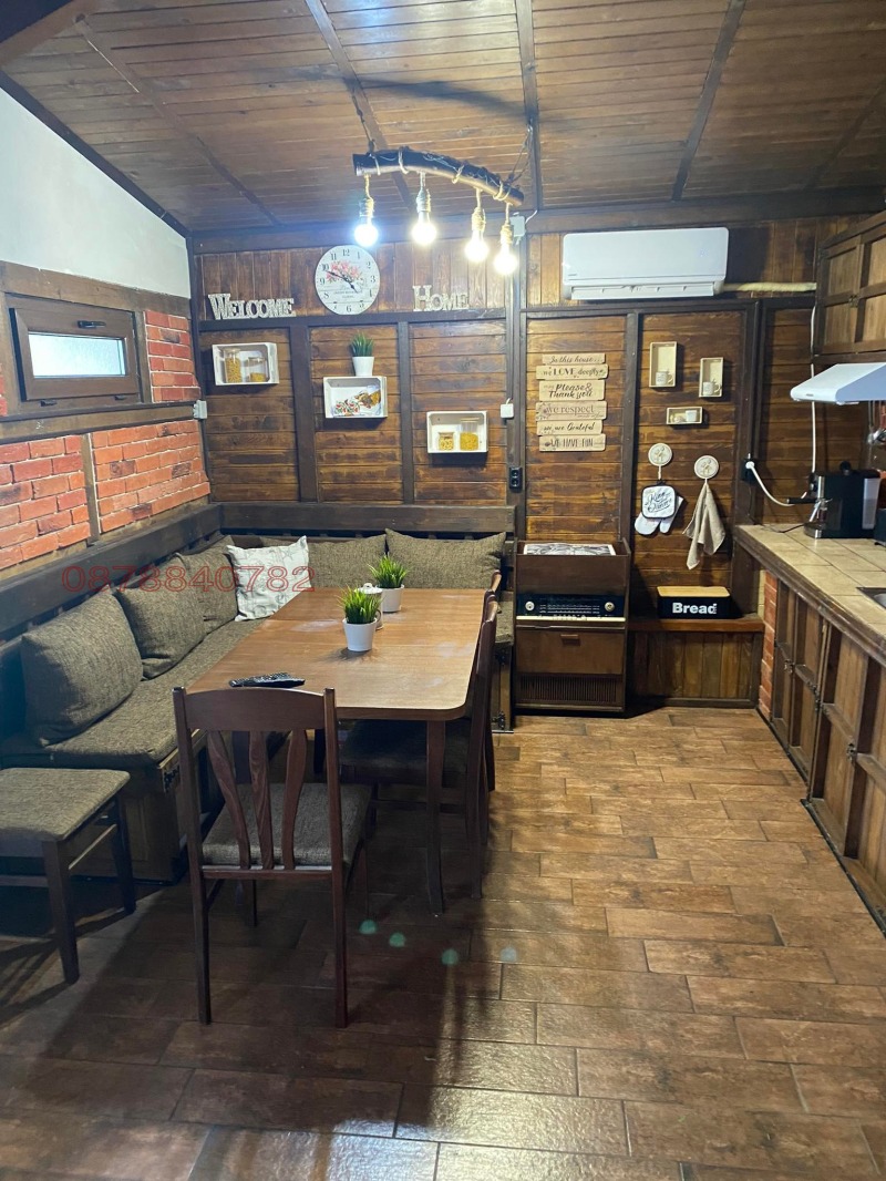 Продава ВИЛА, с. Крапец, област Добрич, снимка 4 - Вили - 52780403