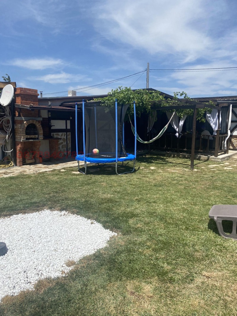 Продава ВИЛА, с. Крапец, област Добрич, снимка 2 - Вили - 52780403