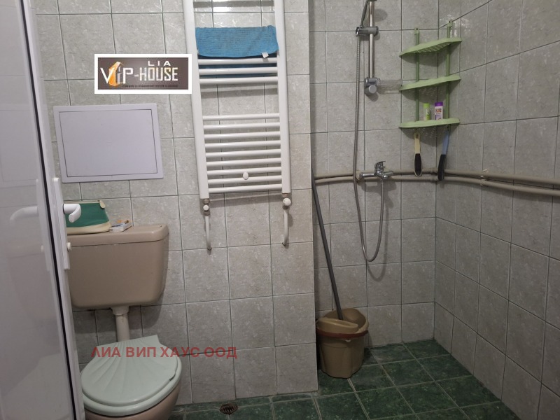 Продава  3-стаен град Пазарджик , Център , 84 кв.м | 61968854 - изображение [17]