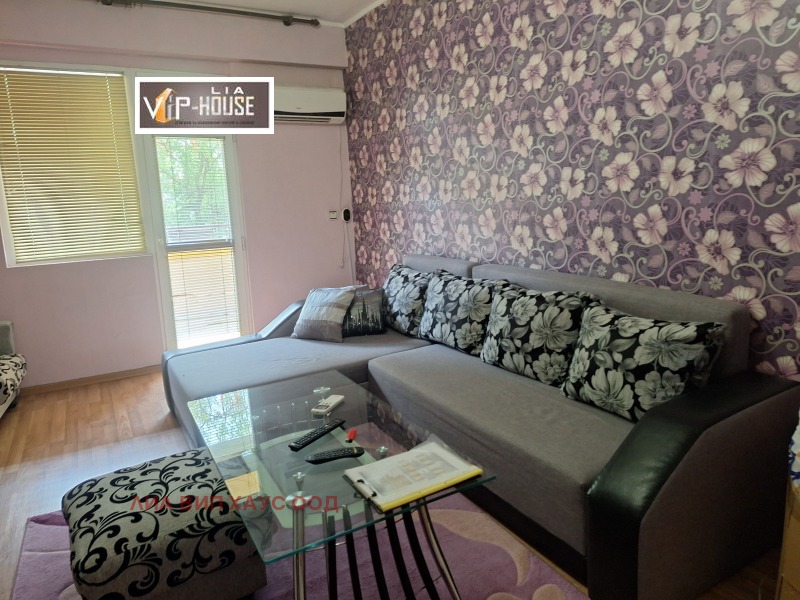 Продава  3-стаен град Пазарджик , Център , 84 кв.м | 61968854 - изображение [2]