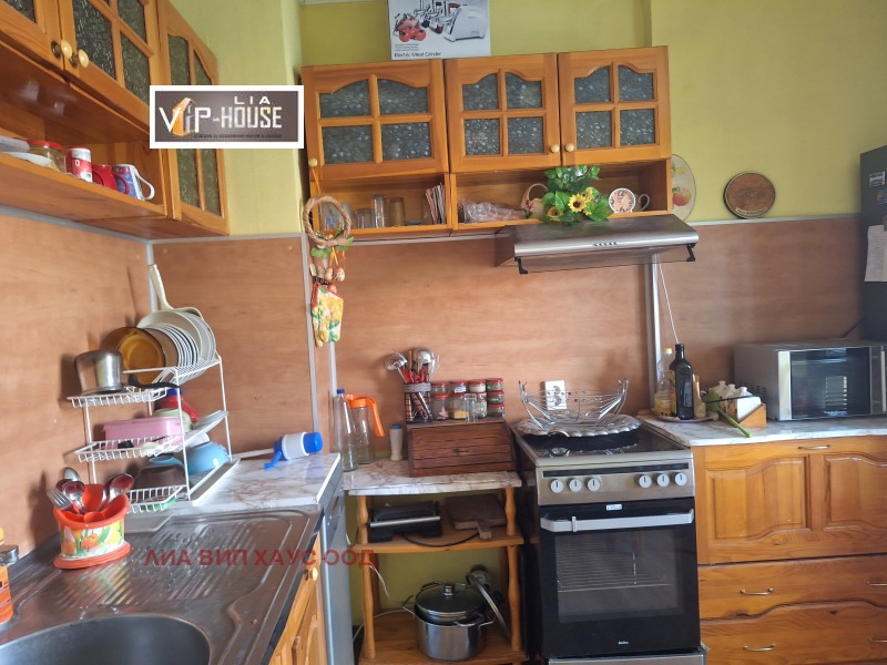 Продава  3-стаен град Пазарджик , Център , 84 кв.м | 61968854 - изображение [8]