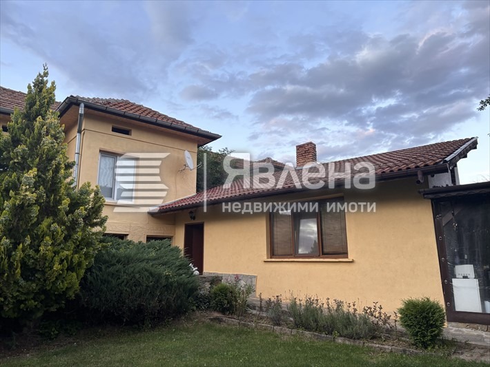 Продава КЪЩА, с. Бенковски, област София област, снимка 2 - Къщи - 55807748