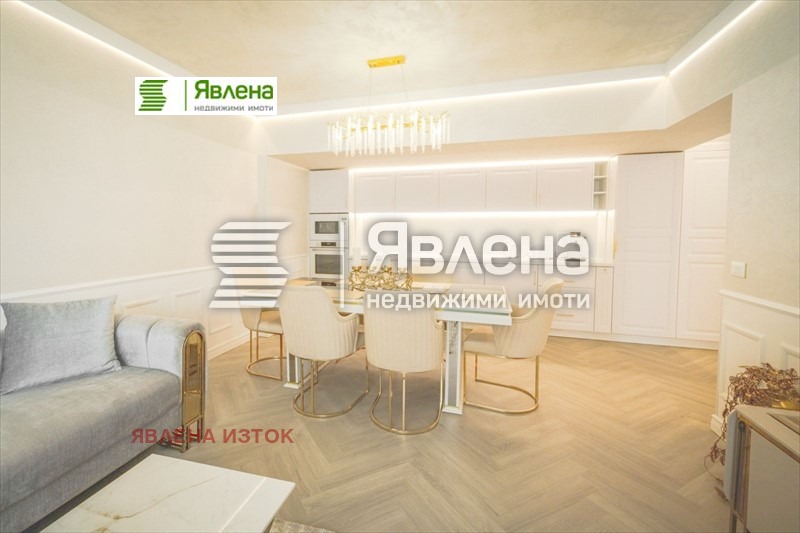 Продава 3-СТАЕН, гр. София, Център, снимка 3 - Апартаменти - 54528600
