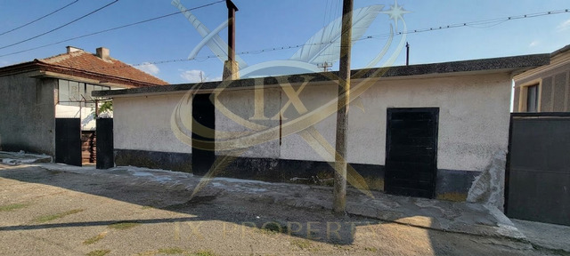 Продава КЪЩА, гр. Карнобат, област Бургас, снимка 9 - Къщи - 56597124