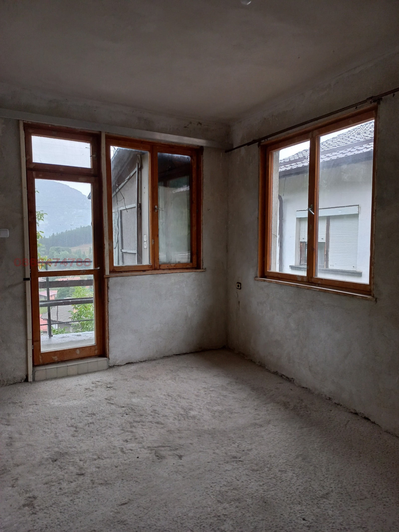 Продава ЕТАЖ ОТ КЪЩА, гр. Своге, област София област, снимка 5 - Етаж от къща - 53702263