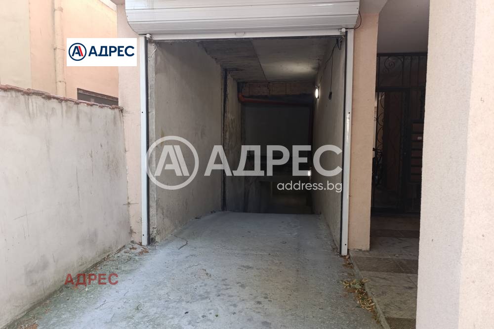 Продава ГАРАЖ, ПАРКОМЯСТО, гр. Варна, Център, снимка 4 - Гаражи и паркоместа - 53914879