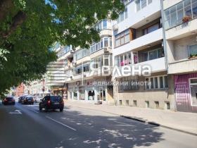 4-стаен град Варна, Централна поща 2