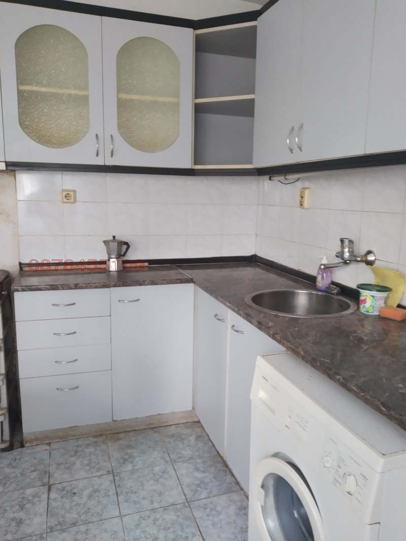 Продава 2-СТАЕН, гр. Кърджали, Център, снимка 3 - Апартаменти - 52927756