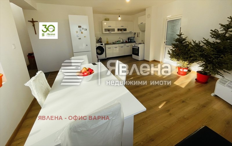 Продава КЪЩА, с. Бенковски, област Варна, снимка 6 - Къщи - 47625930