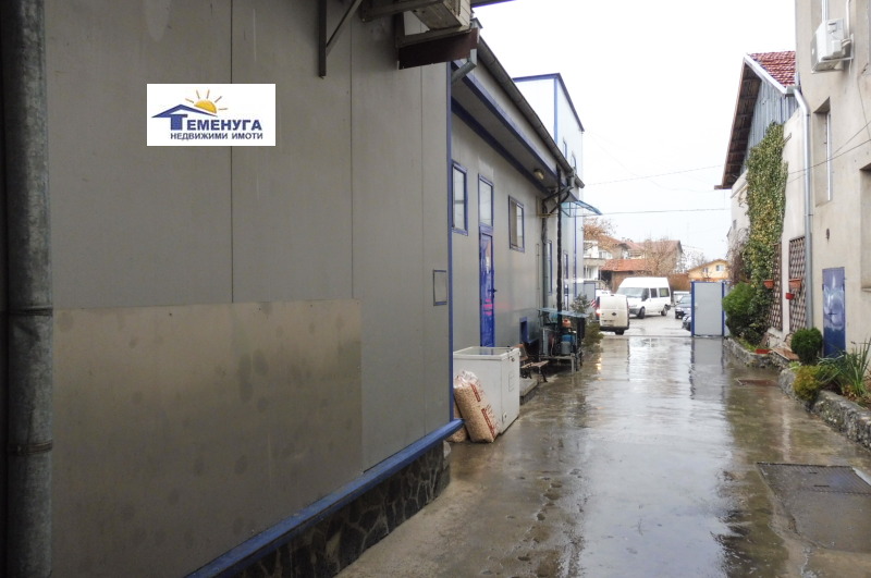 Продава ПРОМ. ПОМЕЩЕНИЕ, гр. София, Бенковски, снимка 6 - Производствени сгради - 53412976