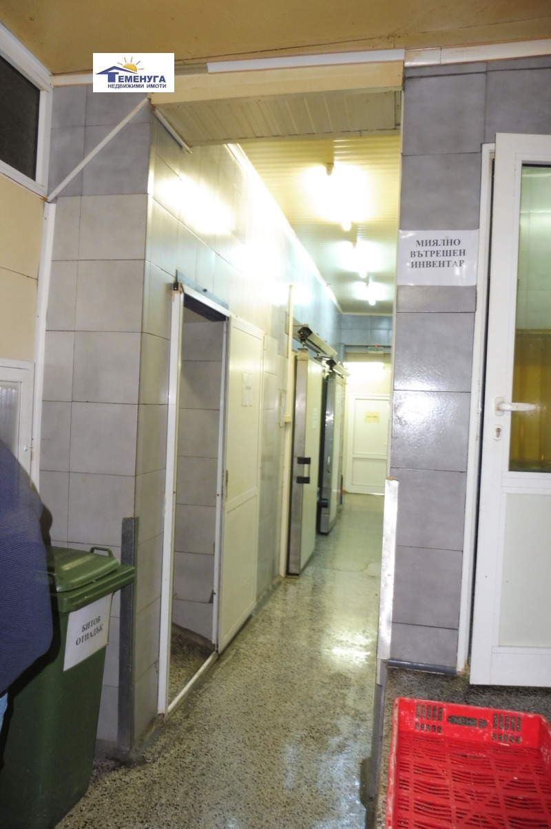 Продава  Пром. помещение град София , Бенковски , 640 кв.м | 93377598