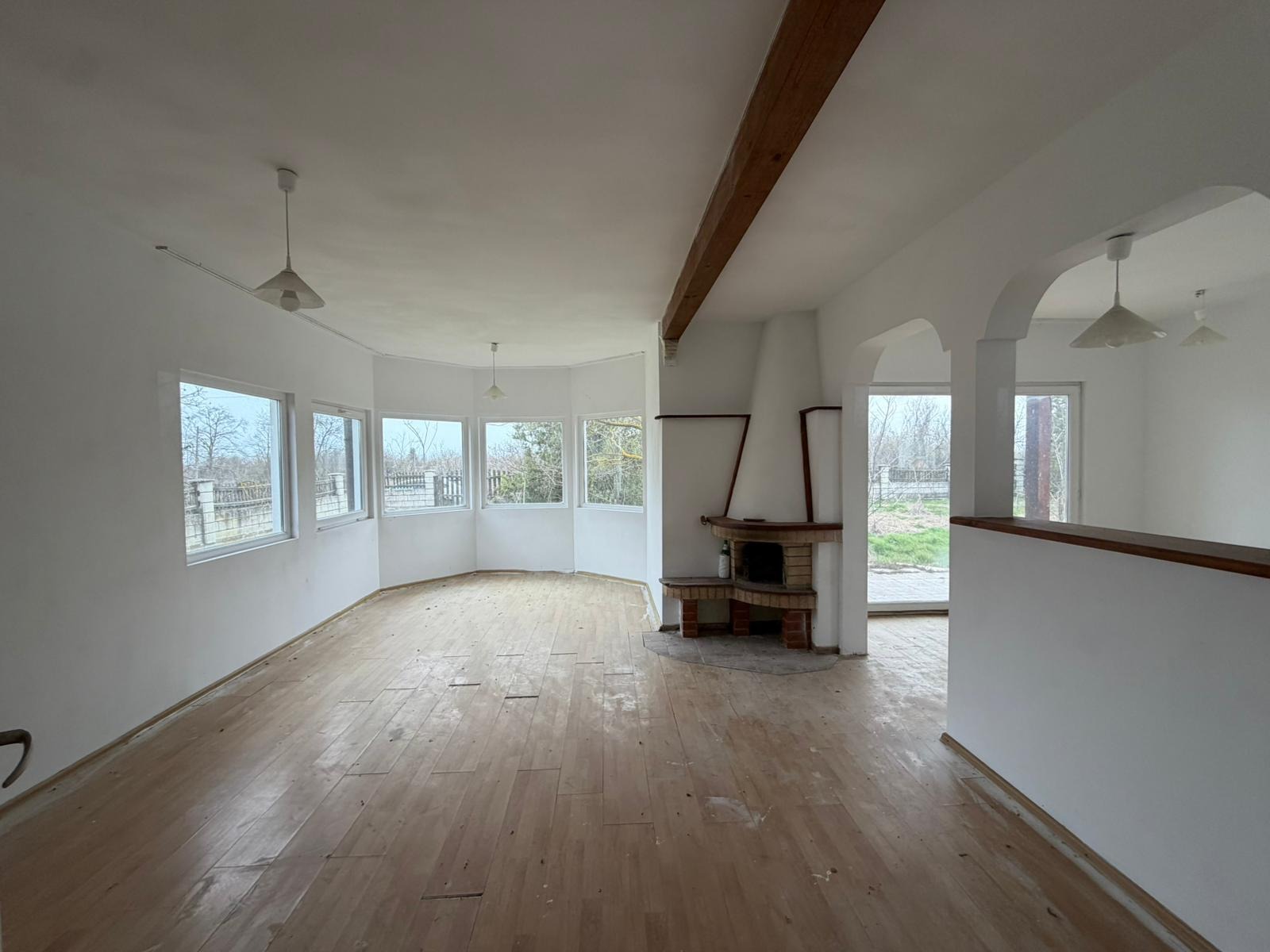 Продава КЪЩА, гр. Балчик, област Добрич, снимка 3 - Къщи - 54065167