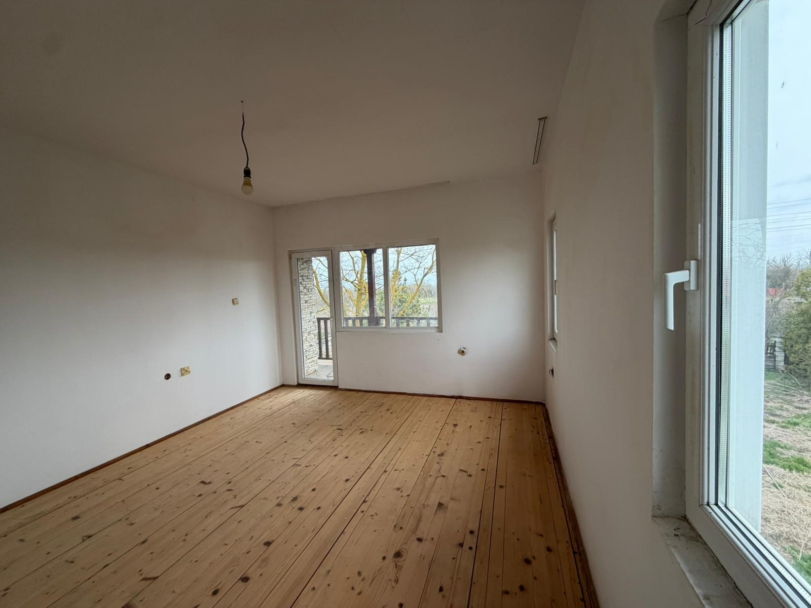 Продава КЪЩА, гр. Балчик, област Добрич, снимка 11 - Къщи - 54065167