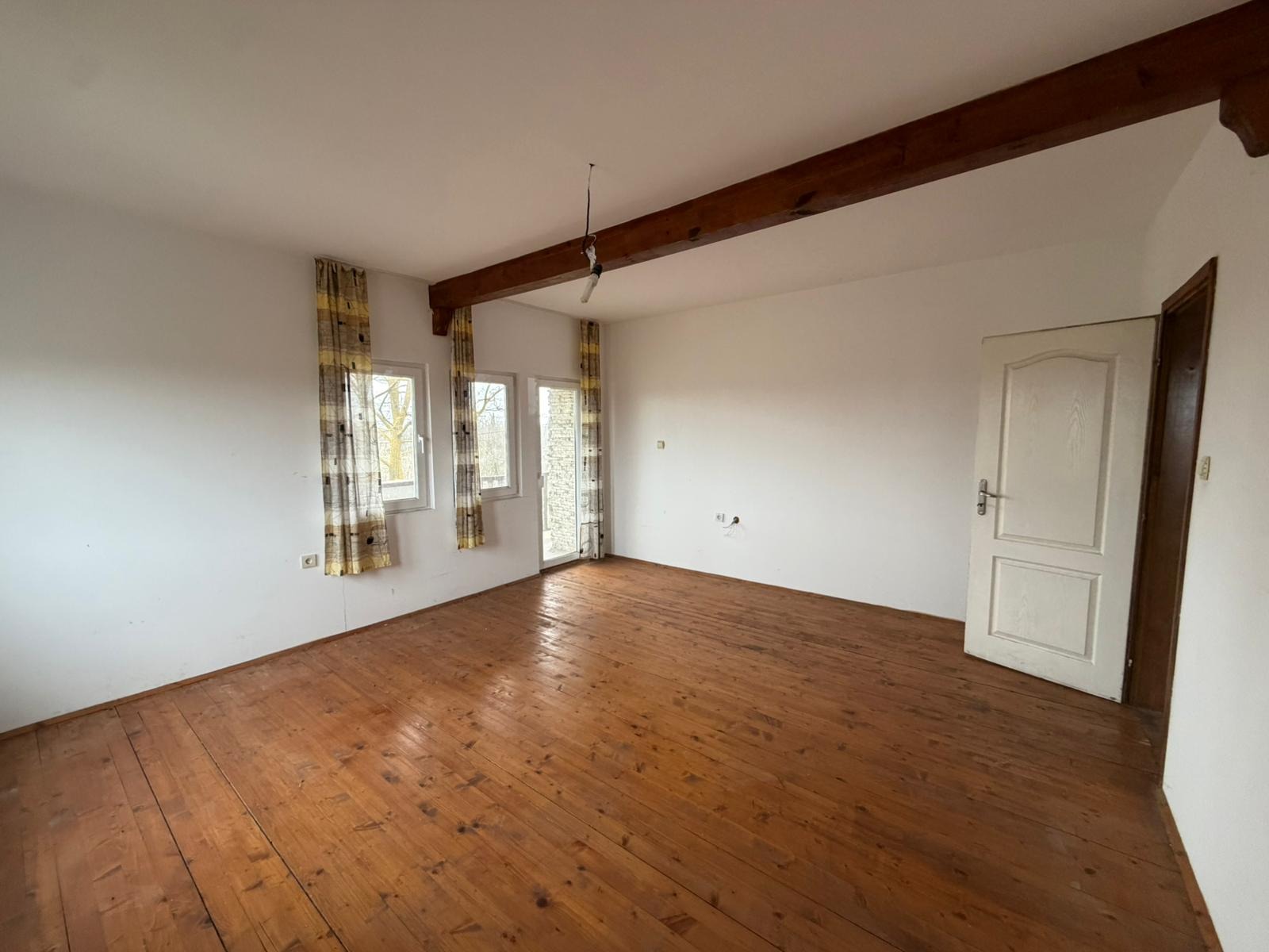 Продава КЪЩА, гр. Балчик, област Добрич, снимка 10 - Къщи - 54065167