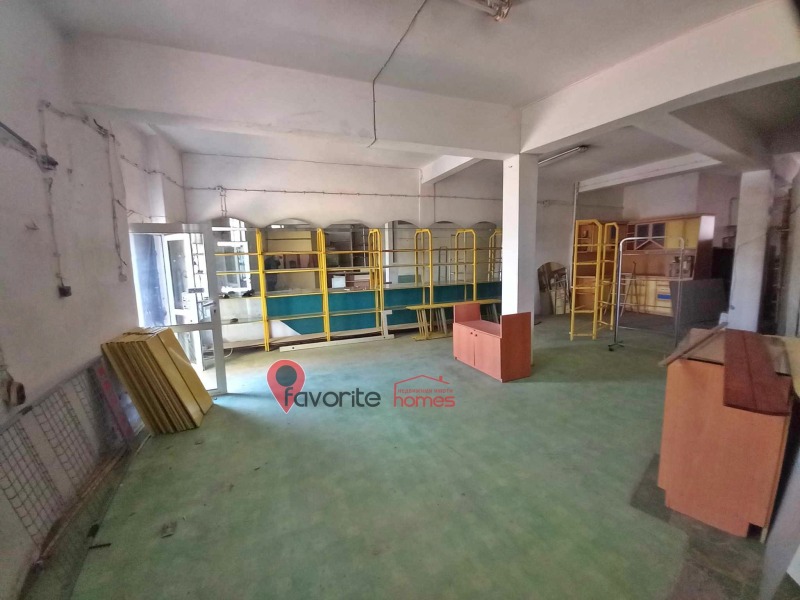 Продава МАГАЗИН в град Шумен, Добруджански - 100 кв.м / 128 000 € » 250 346.24 лв., ФАВОРИТ НЕДВИЖИМИ ИМОТИ