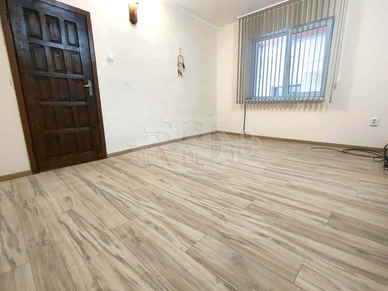 Продава  3-стаен град Добрич , Център , 80 кв.м | 78202817 - изображение [7]