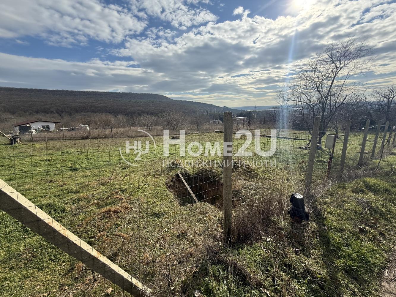 Продава ПАРЦЕЛ, гр. Аксаково, област Варна