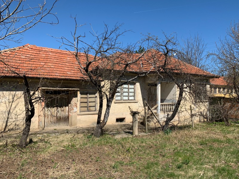 Продава КЪЩА в област Велико Търново, с. Поликраище - 1800 кв.м / 75 000 € » 146 687.25 лв.