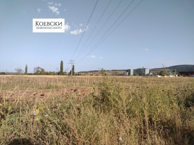 Продава ПАРЦЕЛ в град София, Кремиковци - 22300 кв.м / При запитване, ИМОТИ КОЕВСКИ