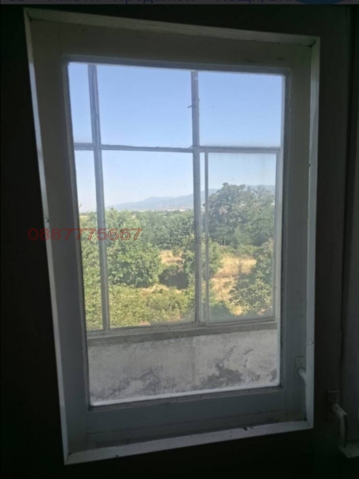 Продава ЕТАЖ ОТ КЪЩА, гр. Пловдив, Прослав, снимка 12 - Етаж от къща - 54263872