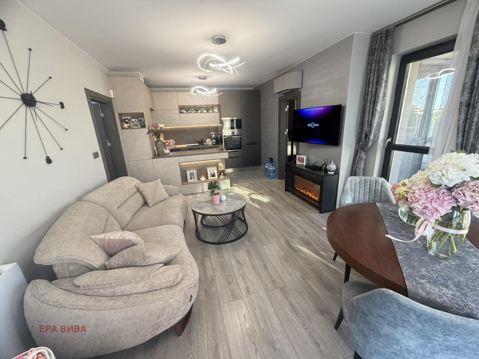 Продава 3-СТАЕН, гр. Варна, Бриз, снимка 2 - Апартаменти - 55639604