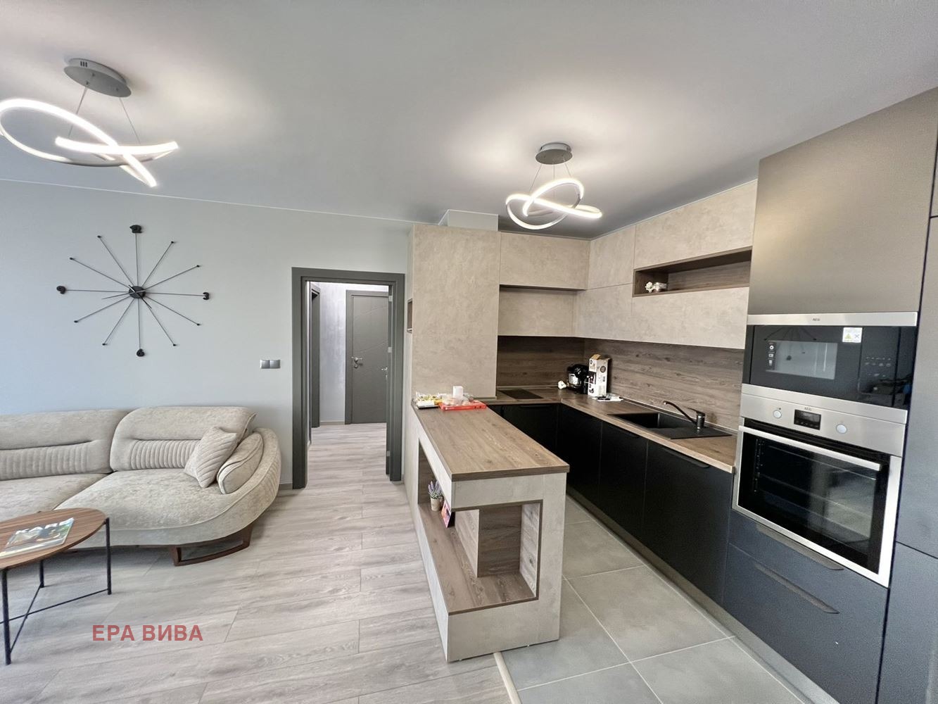 Продава 3-СТАЕН, гр. Варна, Бриз, снимка 2 - Апартаменти - 55639604