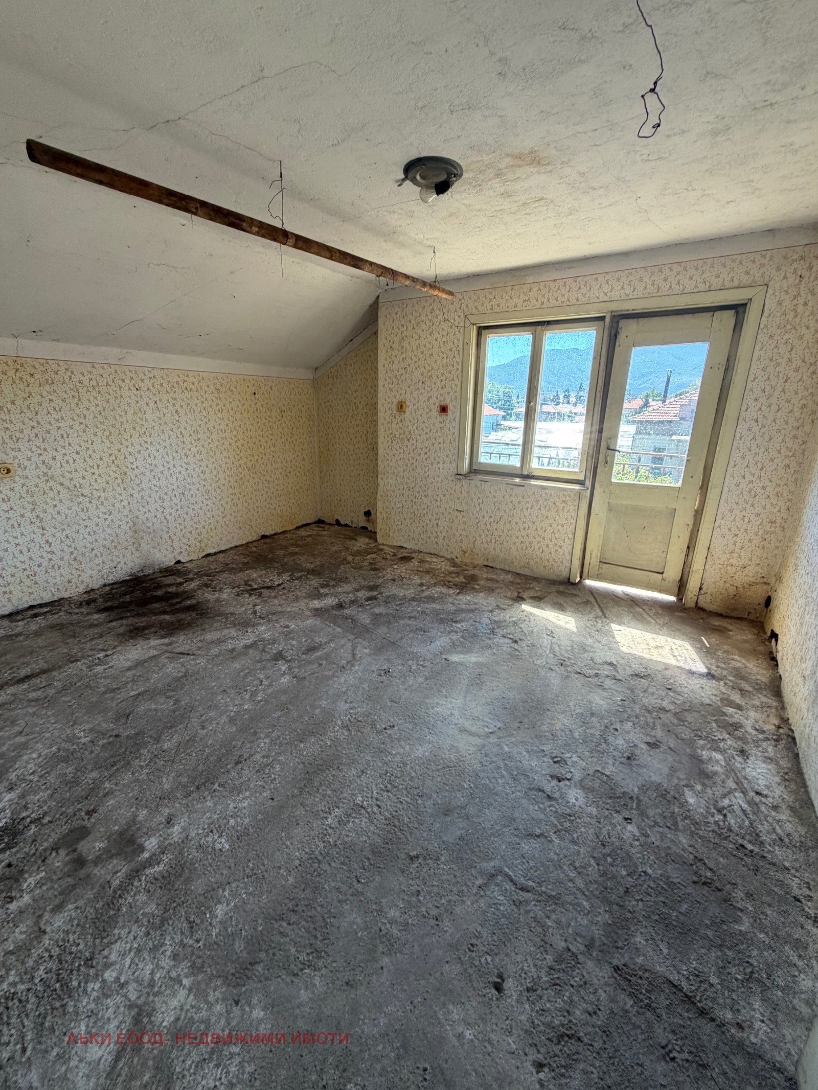 Продава КЪЩА, гр. Септември, област Пазарджик, снимка 15 - Къщи - 56015749