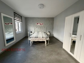 МНОГОСТАЕН, 132 m2