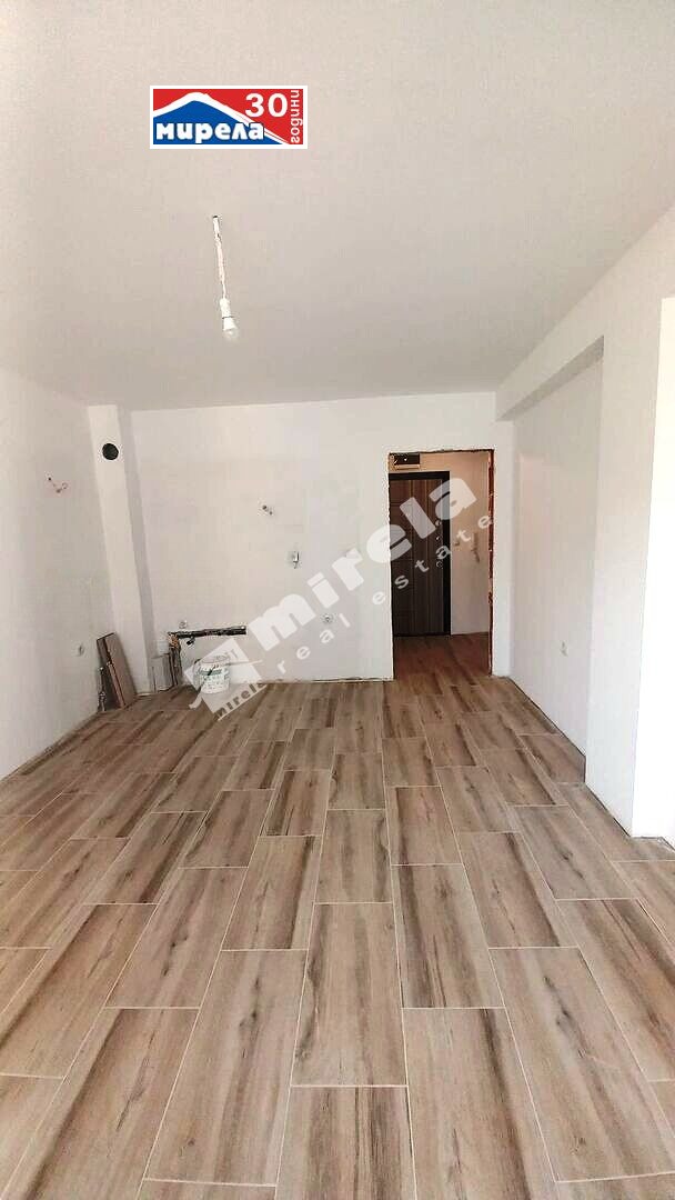 Продава 2-СТАЕН, гр. Велико Търново, Бузлуджа, снимка 2 - Апартаменти - 52372936