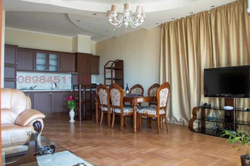 Продава  4-стаен област Варна , с. Шкорпиловци , 270 кв.м | 80567665