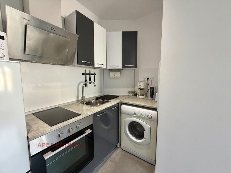 Продава МНОГОСТАЕН, гр. Бургас, Център, снимка 2 - Апартаменти - 52646615