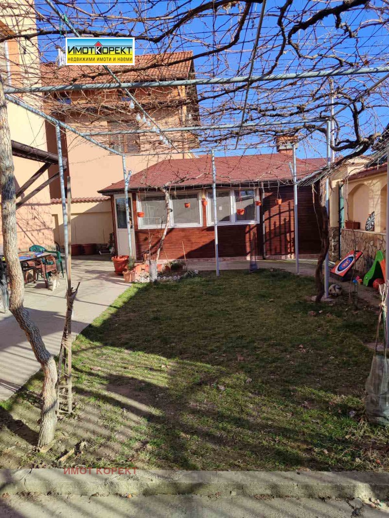 Te koop  Huis regio Pazardzjik , Mokrishte , 263 m² | 15011892 - afbeelding [2]