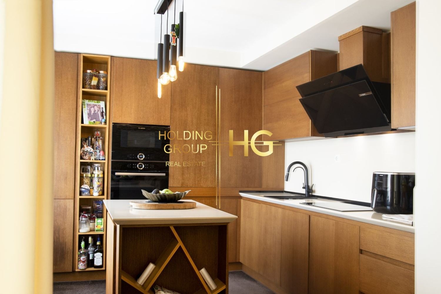 Продава 3-СТАЕН, гр. Варна, Бриз, снимка 1 - Апартаменти - 54477342