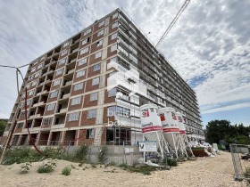 1 slaapkamer Vazrazjdane 4, Varna