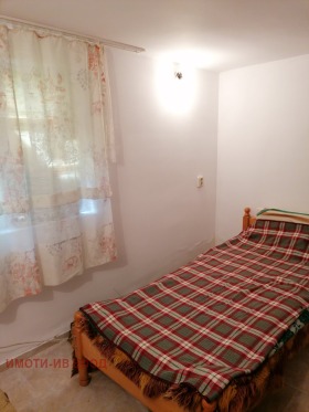 Hus Jasna poljana, region Burgas 8