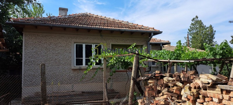 Продава КЪЩА, с. Ваклино, област Добрич, снимка 2 - Къщи - 43105440