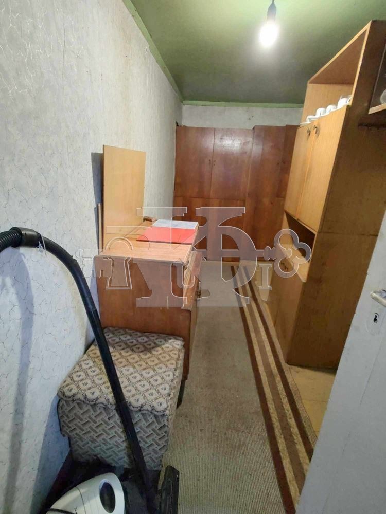 Продава КЪЩА, гр. Добрич, ЖП Гара, снимка 7 - Къщи - 46523917