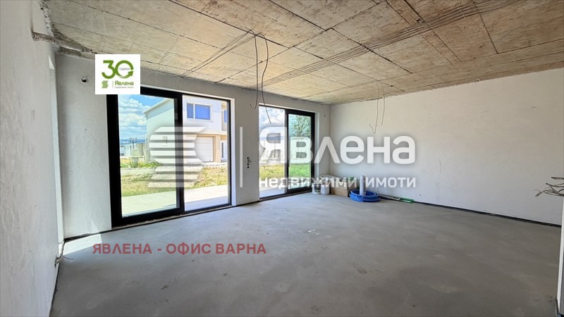 Продава КЪЩА, гр. Варна, Островна промишлена зона, снимка 6 - Къщи - 55793309