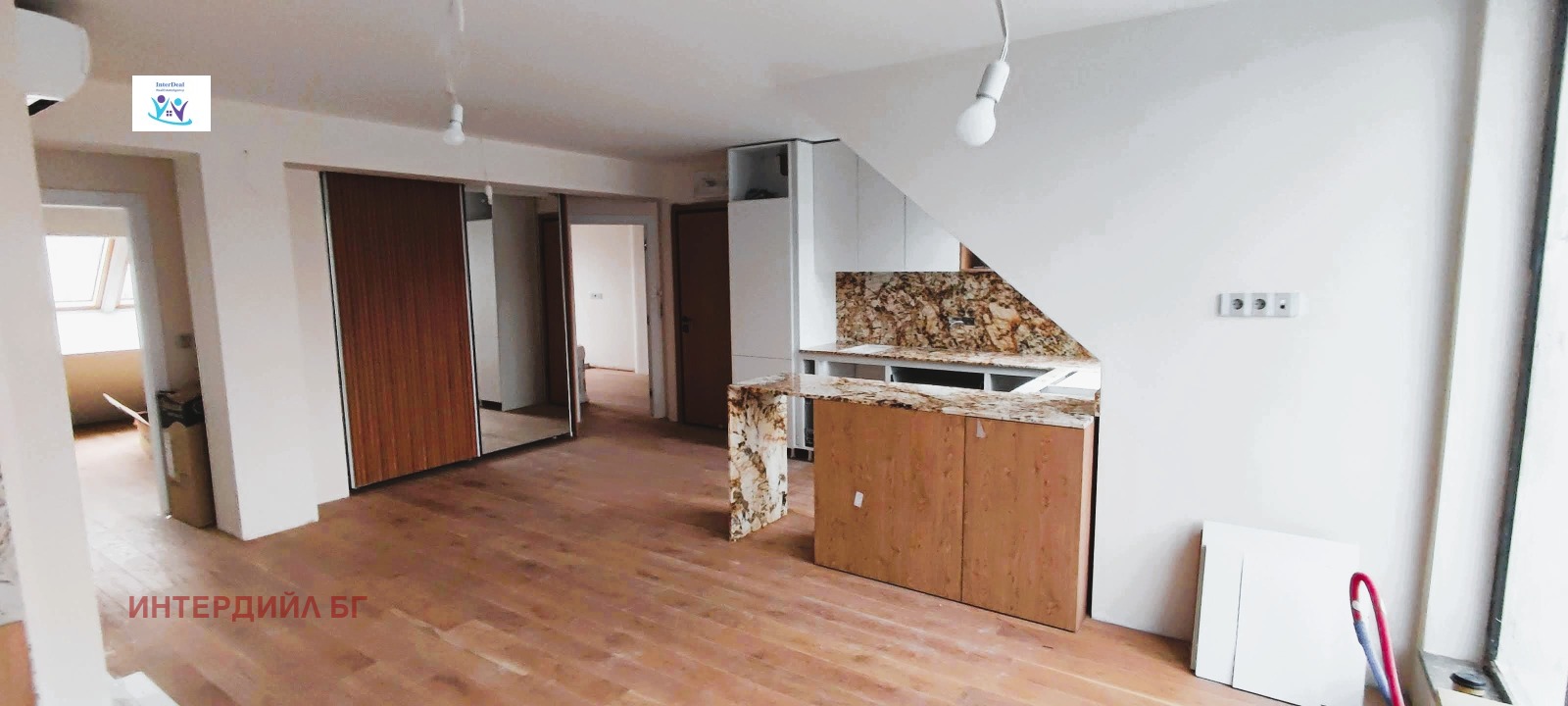 Продава 3-СТАЕН, гр. София, Оборище, снимка 2 - Апартаменти - 54696121