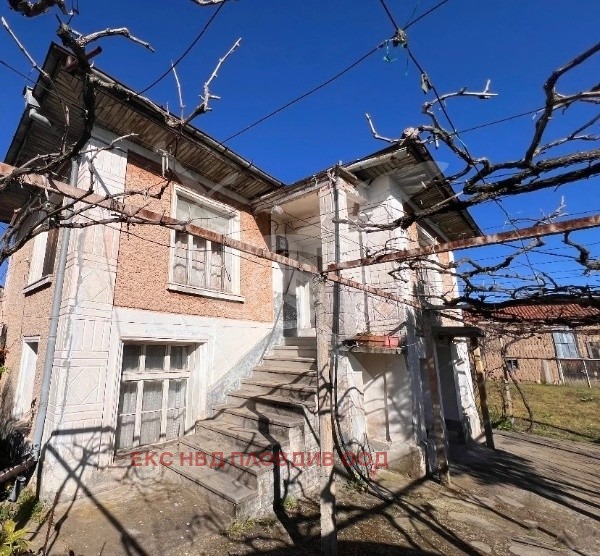 Продава КЪЩА, с. Стрелци, област Пловдив, снимка 2 - Къщи - 54307361