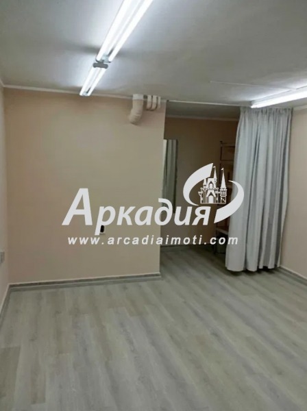 Продава МАГАЗИН, гр. Пловдив, Въстанически, снимка 2 - Магазини - 52845935