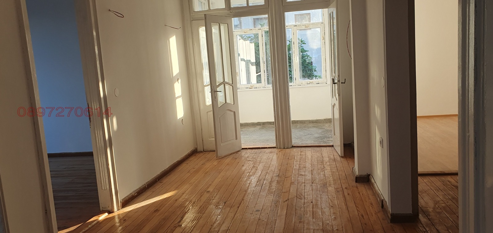 Продава МНОГОСТАЕН, гр. Бургас, Център, снимка 2 - Апартаменти - 56076394